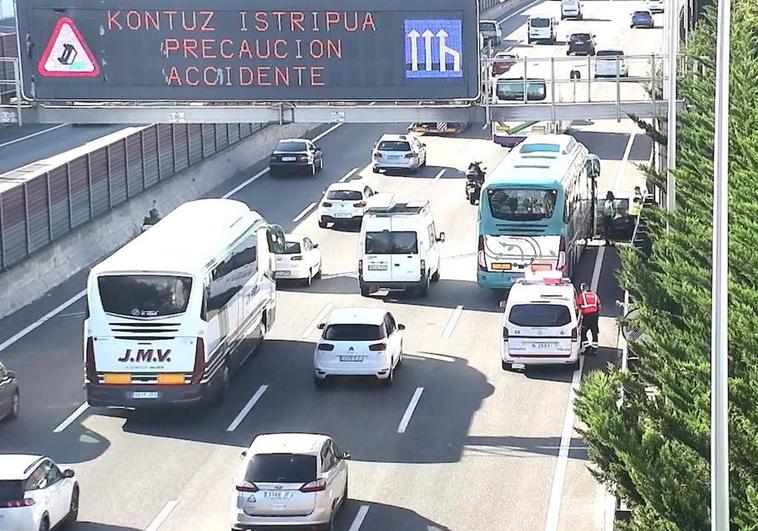 Retenciones En La A 8 Y En El Corredor Del Txorierri Por Un Accidente